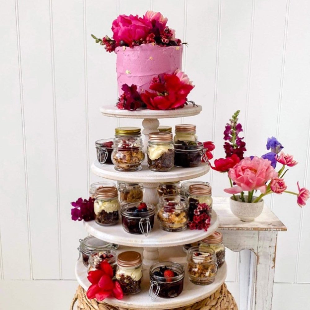 Dessert Jar Tower with Cutting Cake